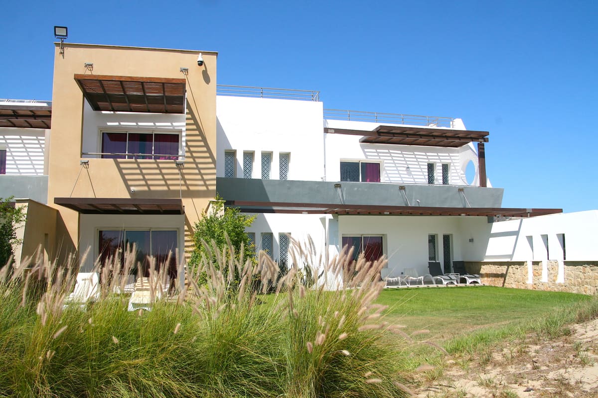 Bungalow de Club Med Yasmina rodeado de vegetación