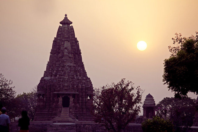 KHAJURAHO, EL KAMASUTRA EN LA JUNGLA