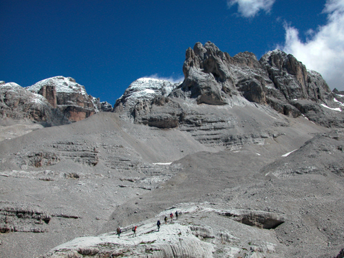 Sendero de los XII Apostoli ,Brenta Dolomite, Adamello Brenta National Park, Trentino.