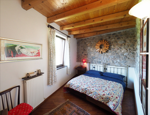 Maso Azzurro B&B, Premione, via dei Dossi 3, ( Stenico), Giudicarie, Trentino, Italy.